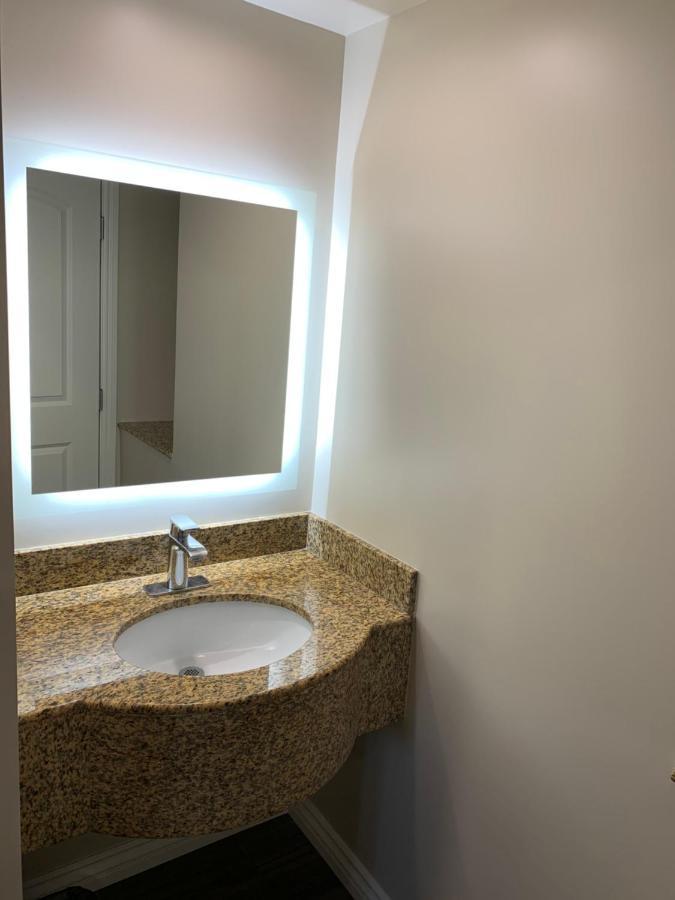 Walnut Inn & Suites เวสต์โควีนา ภายนอก รูปภาพ