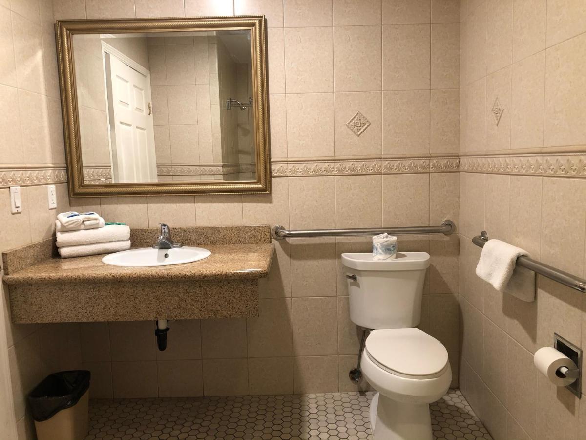 Walnut Inn & Suites เวสต์โควีนา ภายนอก รูปภาพ