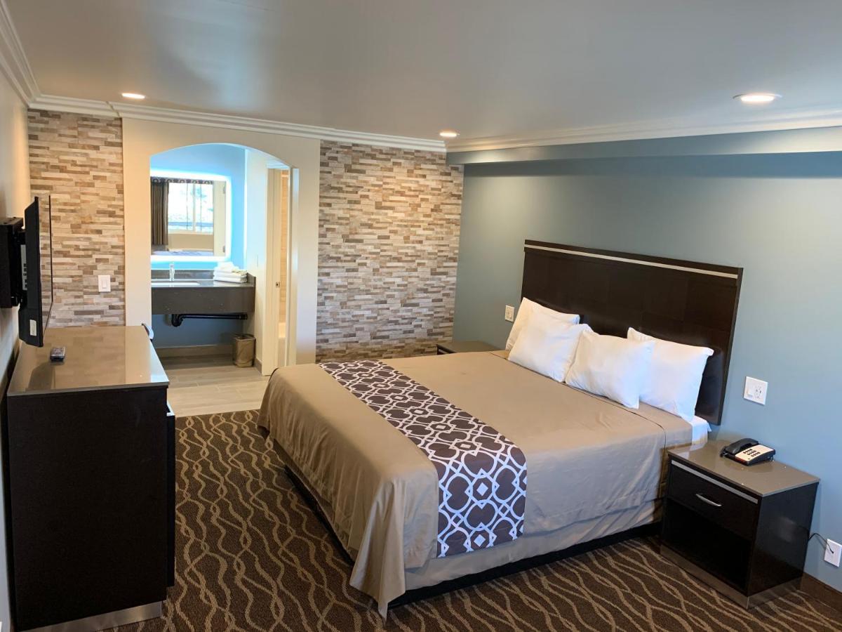 Walnut Inn & Suites เวสต์โควีนา ภายนอก รูปภาพ