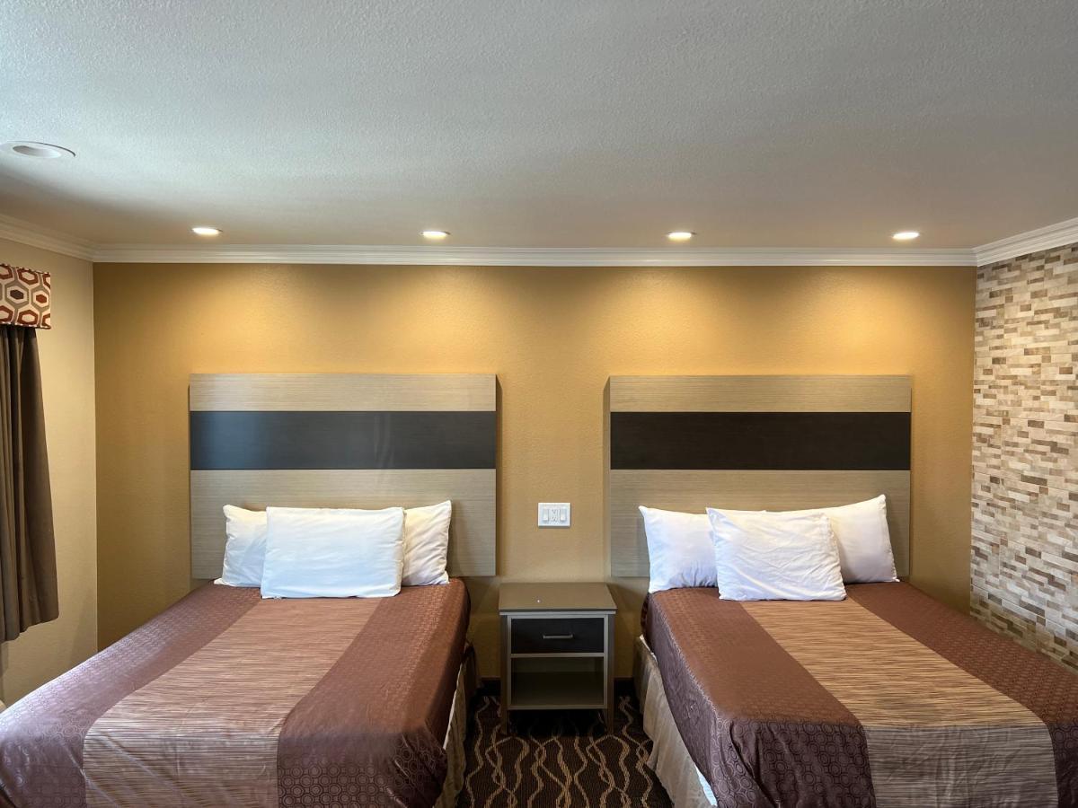 Walnut Inn & Suites เวสต์โควีนา ภายนอก รูปภาพ